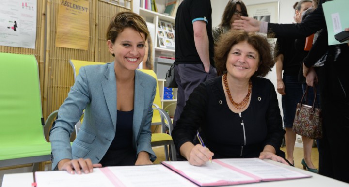 Najat Vallaud-Belkacem et Carine Favier signent la convention Ministère des Droits des Femmes - Planning Familial